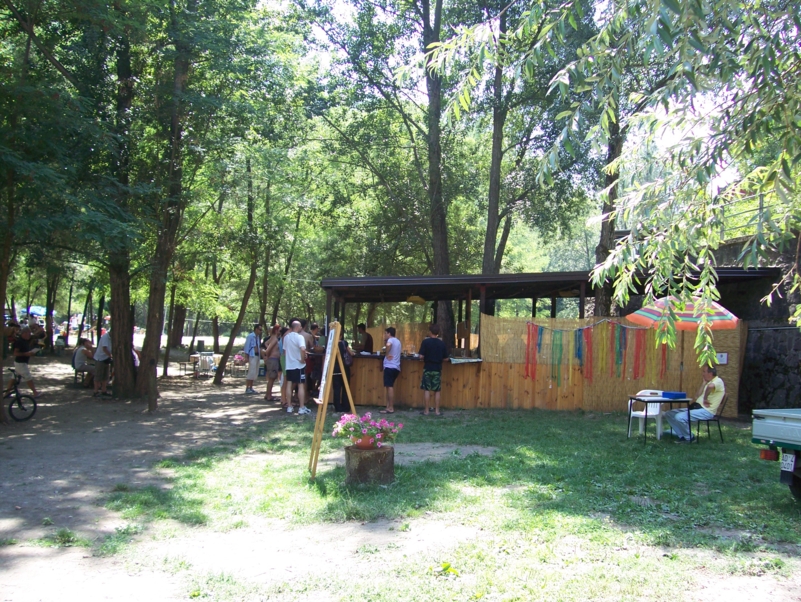  Image name: Estate004.jpg 
 width: 801 pixel 
 height: 602 pixel 
 Size: 574903 bytes 
 Click to enlarge 